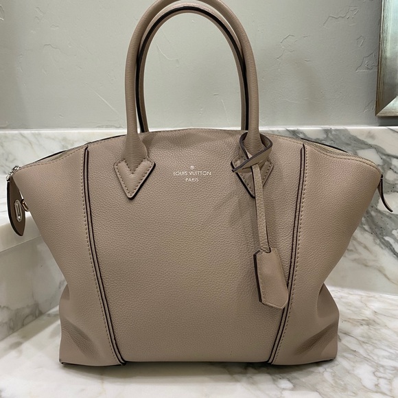 LOUIS VUITTON Veau Cachemire Soft Lockit PM Galet - Picture 6 of 13